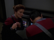 extant_StarTrek_VOY_7x11-Shattered_1943.jpg