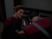extant_StarTrek_VOY_7x11-Shattered_1948.jpg