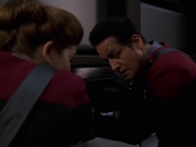 extant_StarTrek_VOY_7x11-Shattered_1964.jpg