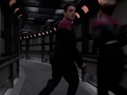 extant_StarTrek_VOY_7x11-Shattered_1971.jpg