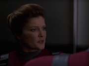 extant_StarTrek_VOY_7x11-Shattered_1978.jpg