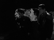 extant_StarTrek_VOY_7x11-Shattered_2033.jpg