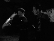 extant_StarTrek_VOY_7x11-Shattered_2038.jpg