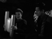extant_StarTrek_VOY_7x11-Shattered_2040.jpg