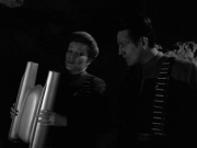 extant_StarTrek_VOY_7x11-Shattered_2052.jpg