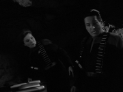 extant_StarTrek_VOY_7x11-Shattered_2058.jpg