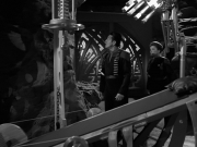 extant_StarTrek_VOY_7x11-Shattered_2072.jpg
