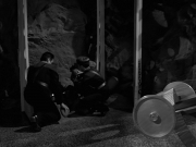 extant_StarTrek_VOY_7x11-Shattered_2094.jpg