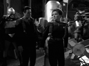 extant_StarTrek_VOY_7x11-Shattered_2119.jpg
