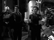extant_StarTrek_VOY_7x11-Shattered_2121.jpg