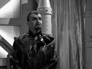 extant_StarTrek_VOY_7x11-Shattered_2124.jpg