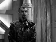 extant_StarTrek_VOY_7x11-Shattered_2130.jpg