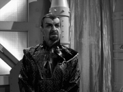extant_StarTrek_VOY_7x11-Shattered_2131.jpg