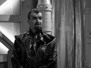 extant_StarTrek_VOY_7x11-Shattered_2138.jpg