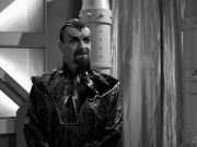 extant_StarTrek_VOY_7x11-Shattered_2139.jpg