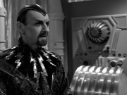 extant_StarTrek_VOY_7x11-Shattered_2143.jpg