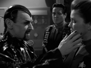 extant_StarTrek_VOY_7x11-Shattered_2153.jpg
