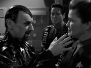 extant_StarTrek_VOY_7x11-Shattered_2156.jpg