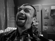 extant_StarTrek_VOY_7x11-Shattered_2167.jpg