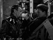 extant_StarTrek_VOY_7x11-Shattered_2213.jpg