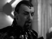 extant_StarTrek_VOY_7x11-Shattered_2220.jpg