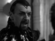 extant_StarTrek_VOY_7x11-Shattered_2221.jpg