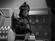 extant_StarTrek_VOY_7x11-Shattered_2224.jpg