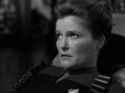 extant_StarTrek_VOY_7x11-Shattered_2229.jpg