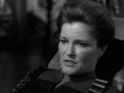 extant_StarTrek_VOY_7x11-Shattered_2253.jpg