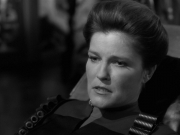 extant_StarTrek_VOY_7x11-Shattered_2254.jpg