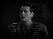 extant_StarTrek_VOY_7x11-Shattered_2258.jpg