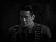 extant_StarTrek_VOY_7x11-Shattered_2260.jpg