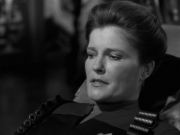 extant_StarTrek_VOY_7x11-Shattered_2287.jpg