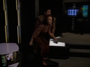 extant_StarTrek_VOY_7x11-Shattered_2412.jpg