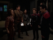 extant_StarTrek_VOY_7x11-Shattered_2418.jpg