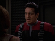 extant_StarTrek_VOY_7x11-Shattered_2424.jpg