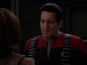 extant_StarTrek_VOY_7x11-Shattered_2428.jpg