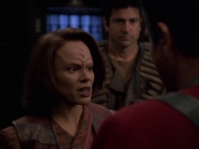 extant_StarTrek_VOY_7x11-Shattered_2443.jpg