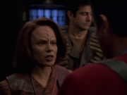 extant_StarTrek_VOY_7x11-Shattered_2444.jpg