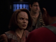 extant_StarTrek_VOY_7x11-Shattered_2457.jpg
