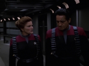 extant_StarTrek_VOY_7x11-Shattered_2516.jpg