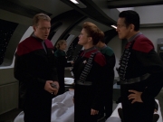 extant_StarTrek_VOY_7x11-Shattered_2582.jpg