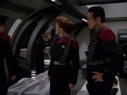 extant_StarTrek_VOY_7x11-Shattered_2593.jpg