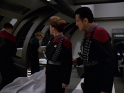 extant_StarTrek_VOY_7x11-Shattered_2594.jpg