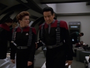 extant_StarTrek_VOY_7x11-Shattered_2596.jpg