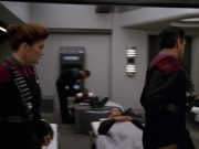 extant_StarTrek_VOY_7x11-Shattered_2598.jpg