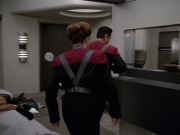 extant_StarTrek_VOY_7x11-Shattered_2600.jpg