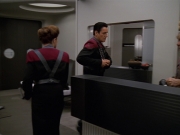 extant_StarTrek_VOY_7x11-Shattered_2601.jpg
