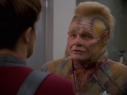 extant_StarTrek_VOY_7x11-Shattered_2624.jpg