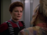 extant_StarTrek_VOY_7x11-Shattered_2625.jpg